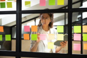 MaryTinebra's tweet photo. In an #economy dominated by services, the customer and #EmployeeExperience are inextricably linked. Learn how to apply design thinking to engage the workforce and improve #productivity in @stratandbiz. #FutureofWork https://t.co/FrguBLhYXV https://t.co/WZuxtfyCAD