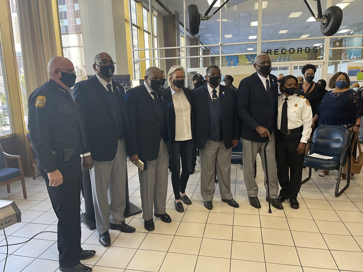 WFLADeanne's tweet photo. HAPPENING NOW- The Fearless Four; Frank Gray, Clarence Nathan, Rufus Lewis and James Duke are being honored by @TampaPD and @CityofTampa with a monument.
These four Black men filed a discrimination complaint that made TPD, city government and more equal and fair for all @WFLA https://t.co/MgjjCmQNnk