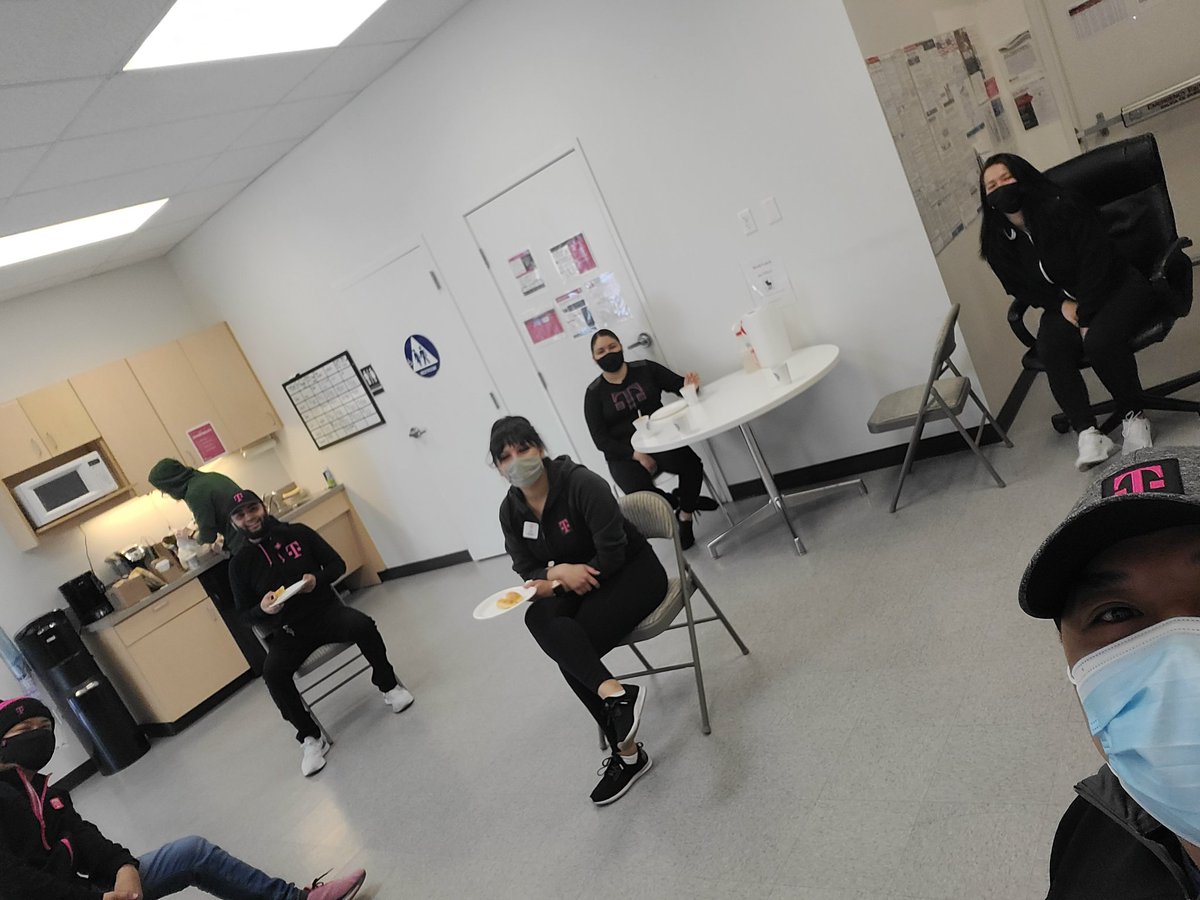 Starting the quarter with a early morning meeting. #BAM <a href="/KevinMurray3/">Kevin Murray</a> @MrCarlosSegovia <a href="/AraMisMis812/">Aramis Felarca</a> <a href="/AdrianVanHooser/">Adrian Van Hooser</a>