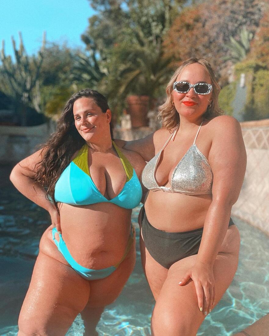 Curvage.org on X: Post in Morgan Louise (Moloweez)   #Curvage #Curvy #plusisequal #CurvyWomen #bbw #model #thick #plussize   / X