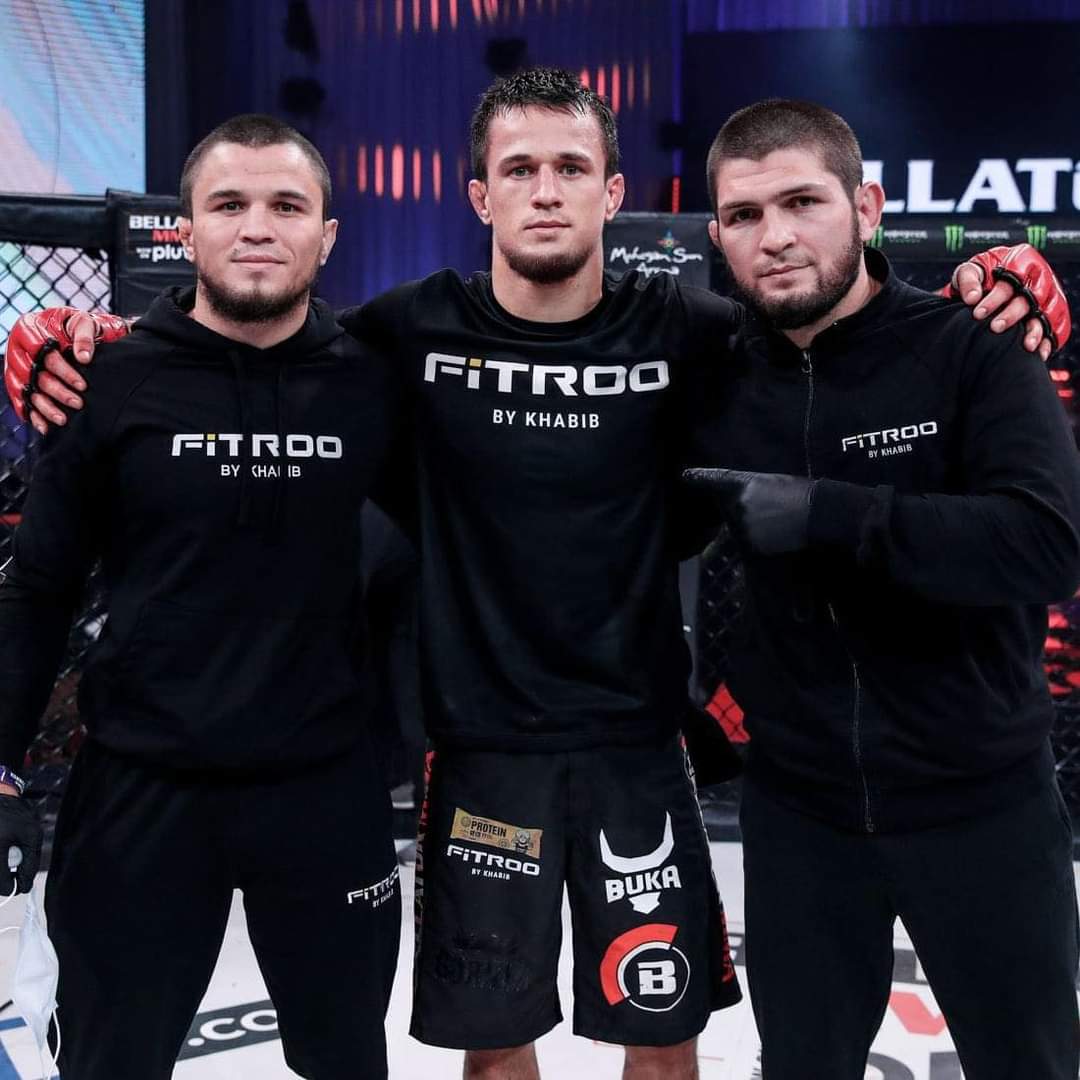 Məğlubiyyətsiz Nurməhəmmədovlar..
Bu gün #UsmanNurmagomedov #Bellator255 ''də qələbə qazanaraq, qələbə hesabını 12'ə yüksəldib..
Həbib Nurməhəmmədov 29-0
Osman Nurməhəmmədov 12-0
Ömər Nurməhəmmədov 13-0