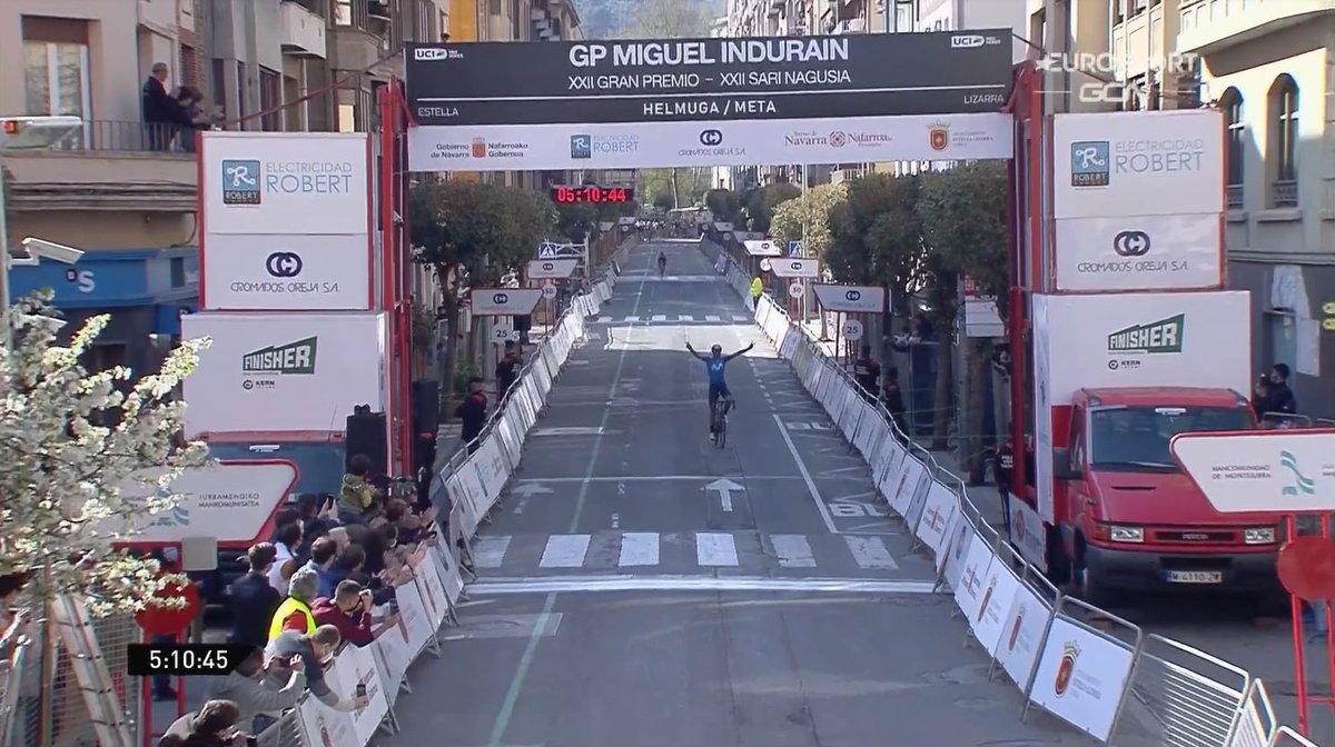 Copedaleando's tweet photo. 💥🇪🇸 GP Miguel Indurain 

💨 ¡¡¡Alejandro Valverde se impone en solitario y vuelve a ganar 581 días después!!!

#GPIndurain https://t.co/TMYcNOgGCg