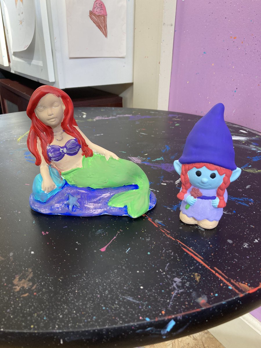 ArtistJessi's tweet image. Painting ceramics