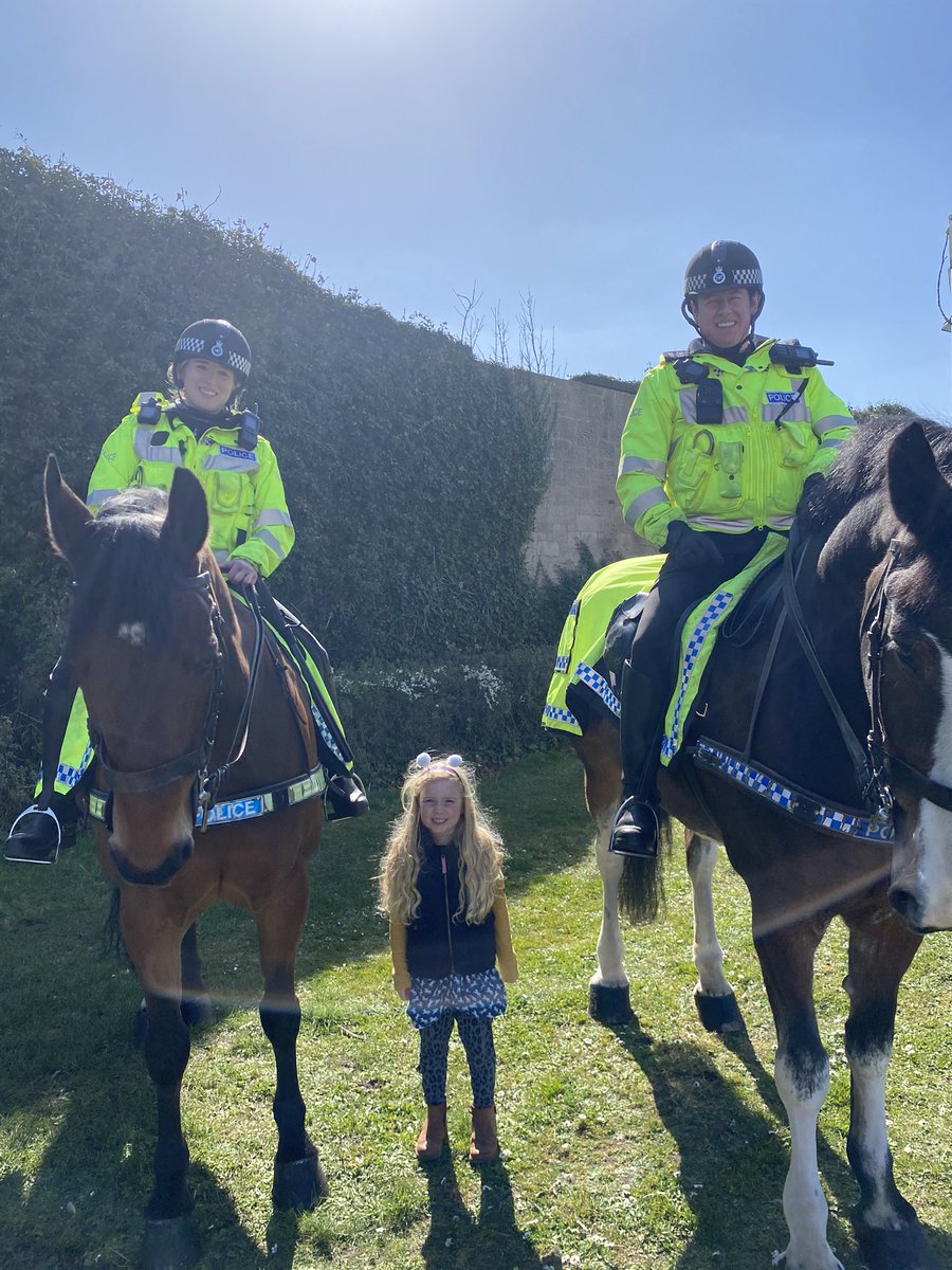 @MerPolMounted Lyla was so happy to see the police horses today in New Brighton. She wants to be a vet and an “animal look afterer” so will be signing her up for stable duties soon. 🐴 🧽 🪣 #standtall #phjake #pharnie