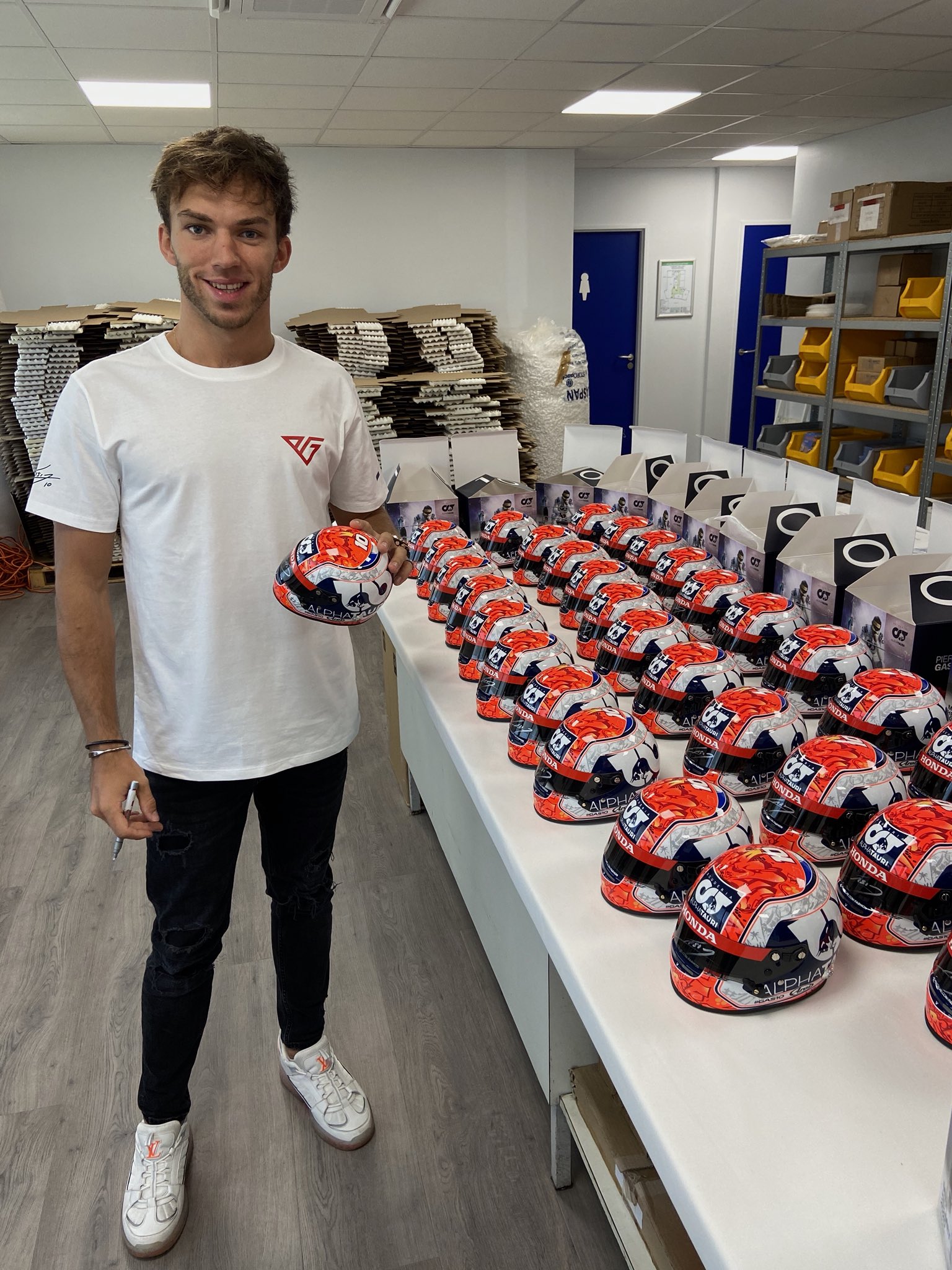 PIERRE GASLY 🇫🇷 on X: Quick visit at the shop today.☺️ Signed