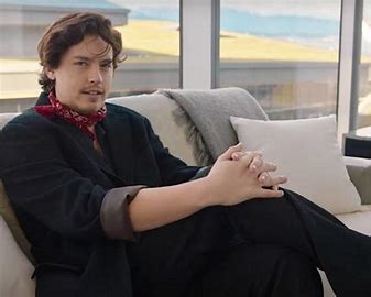 ColeSupporting's tweet image. Describing Cole Sprouse, Cute, Yummy, Beautiful and GOD DAM SEXY, my dream man