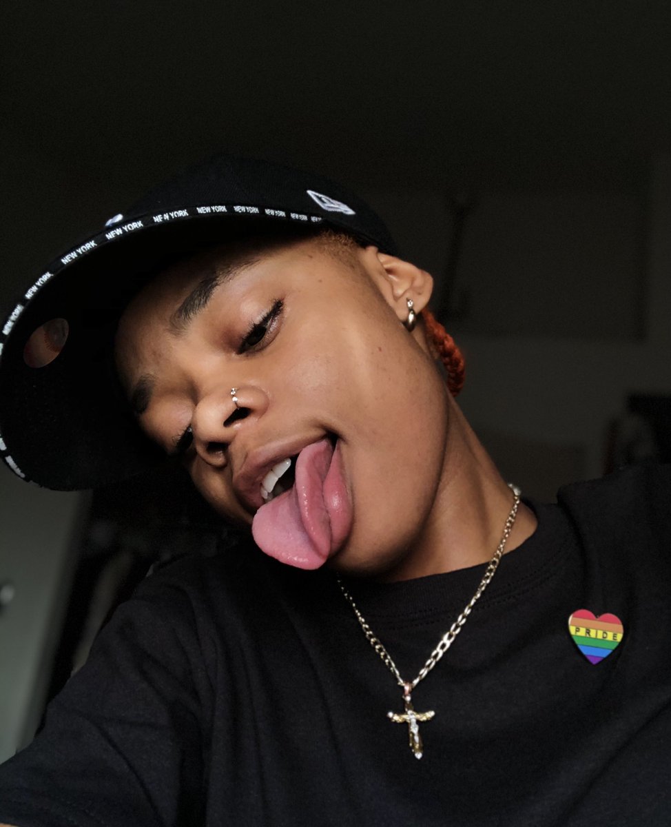 NJCentrall's tweet photo. summer time approaching and I’m outside grinding 💯💯 

#LGBTQ #Manifest #fineass https://t.co/YH2GKz7ZRL