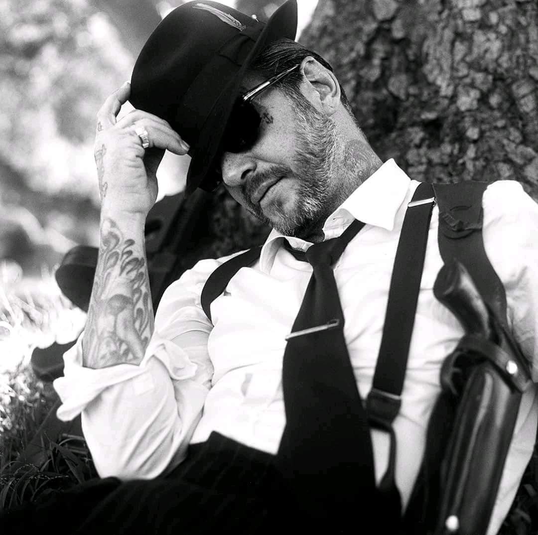 Happy birthday to Mr. Mike Ness, of the legendary Social Distortion. One of my all time favorite bands! 