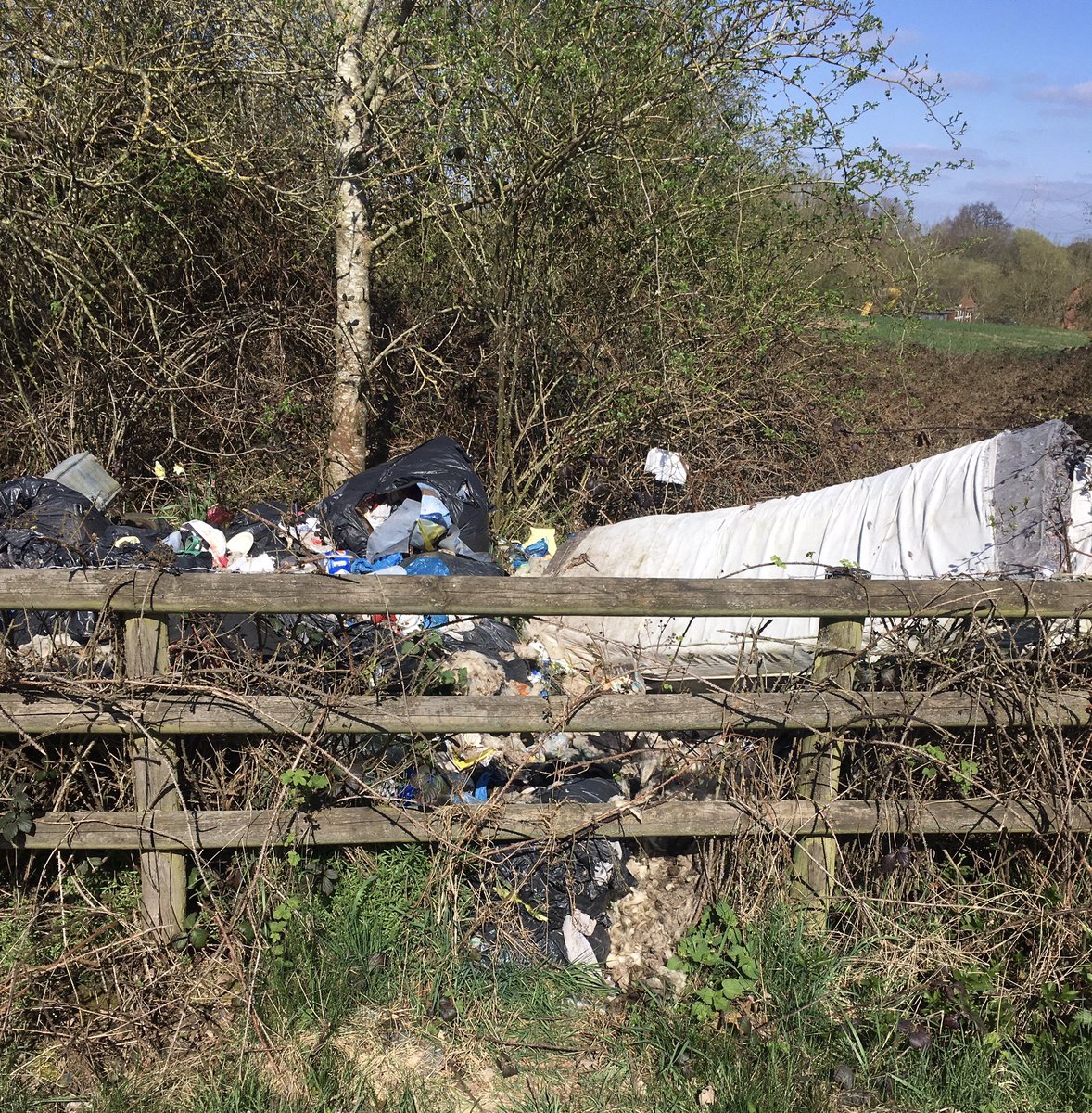 hollyrobotic's tweet photo. A selection of instances of #flytipping in #southstaffordshire taken today and yesterday. This isn’t what country lanes are for. #westmidlands @south_staffs https://t.co/XIqn6EdUnv