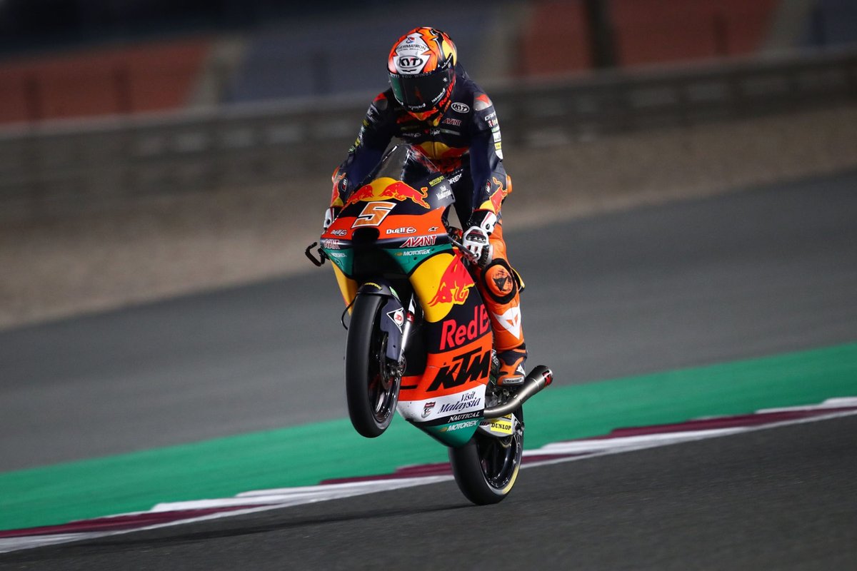 Championship leader Jaume Masia snatches Doha pole as Red Bull KTM Ajo star beat pitlane start bound Sergio Garcia by 0.099s in Q2. 

Gresini’s Jeremy Alcoba and  Gabriel Rodrigo will line up on the front row.

#Moto3 #DohaGP @QMMF_official @losailcircuit https://t.co/YEMwxCmlZa