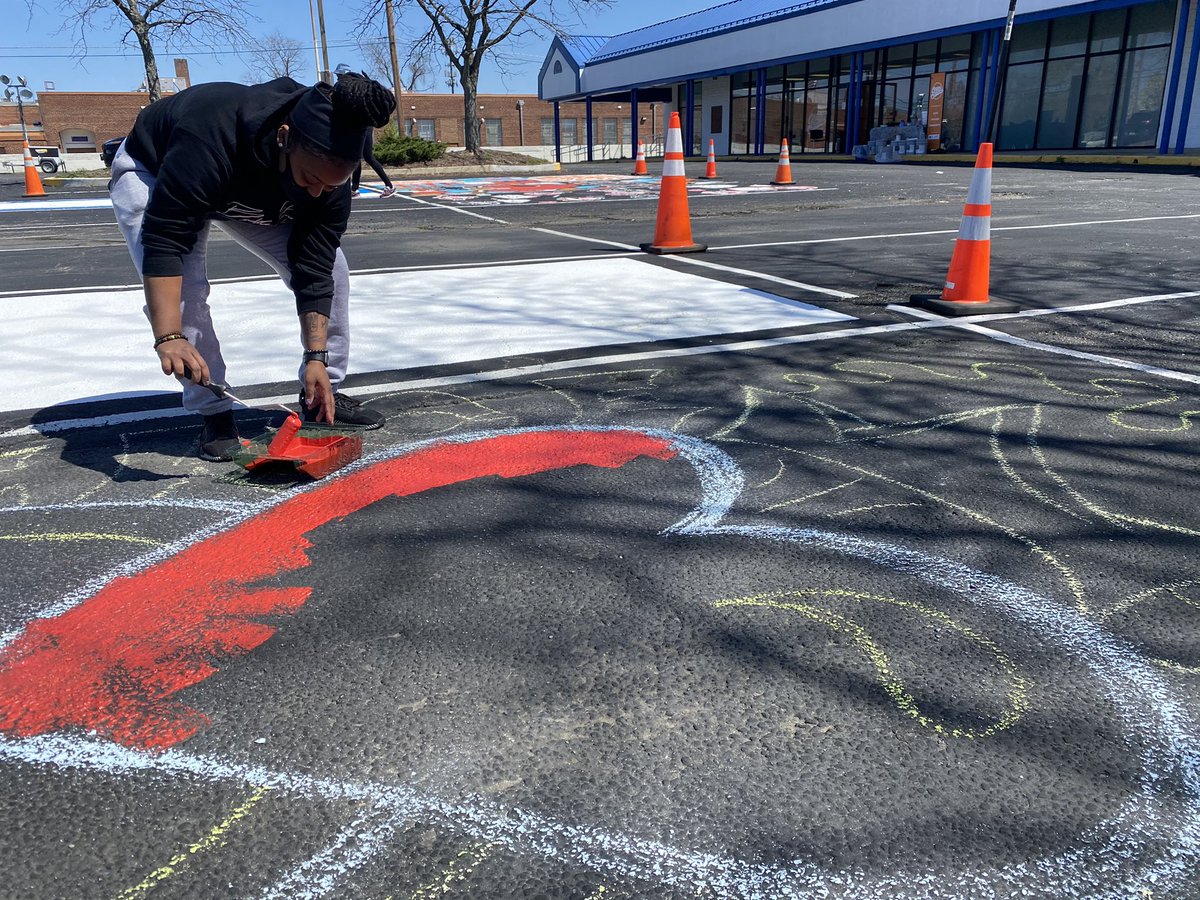 CreativeSuitAC's tweet photo. Another weekend of Parking Lot Murals! #LetsGetCreativeSuitland https://t.co/o7DnNpNcDt