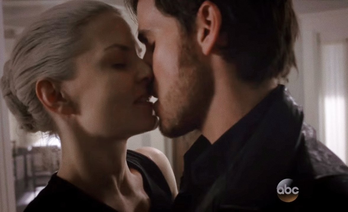 julietdaisys's tweet image. who gave them the right to do this after basically every kiss this is not okay