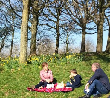Bob Doris (@bobdorissnp) on Twitter photo Great day campaigning kicked off with a visit from <a href="/NicolaSturgeon/">Nicola Sturgeon</a> to Ruchill Park to announce our £60m play park renewal plans #BothVotesSNP <a href="/Maryhill_SNP/">SNP Maryhill & Springburn Branch</a>
🌳 Renewing *every* play park in Scotland
💻 Free laptop for every pupil - inc internet
💷 Doubing Scottish Child Payment Great day campaigning kicked off with a visit from <a href="/NicolaSturgeon/">Nicola Sturgeon</a> to Ruchill Park to announce our £60m play park renewal plans #BothVotesSNP <a href="/Maryhill_SNP/">SNP Maryhill & Springburn Branch</a>
🌳 Renewing *every* play park in Scotland
💻 Free laptop for every pupil - inc internet
💷 Doubing Scottish Child Payment
