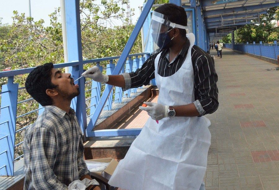 globaltimesnews's tweet photo. #India records highest spike of daily #COVID19 cases this year, restrictions tightened https://t.co/vIQ9KRy20q https://t.co/VwrC4AEeAI