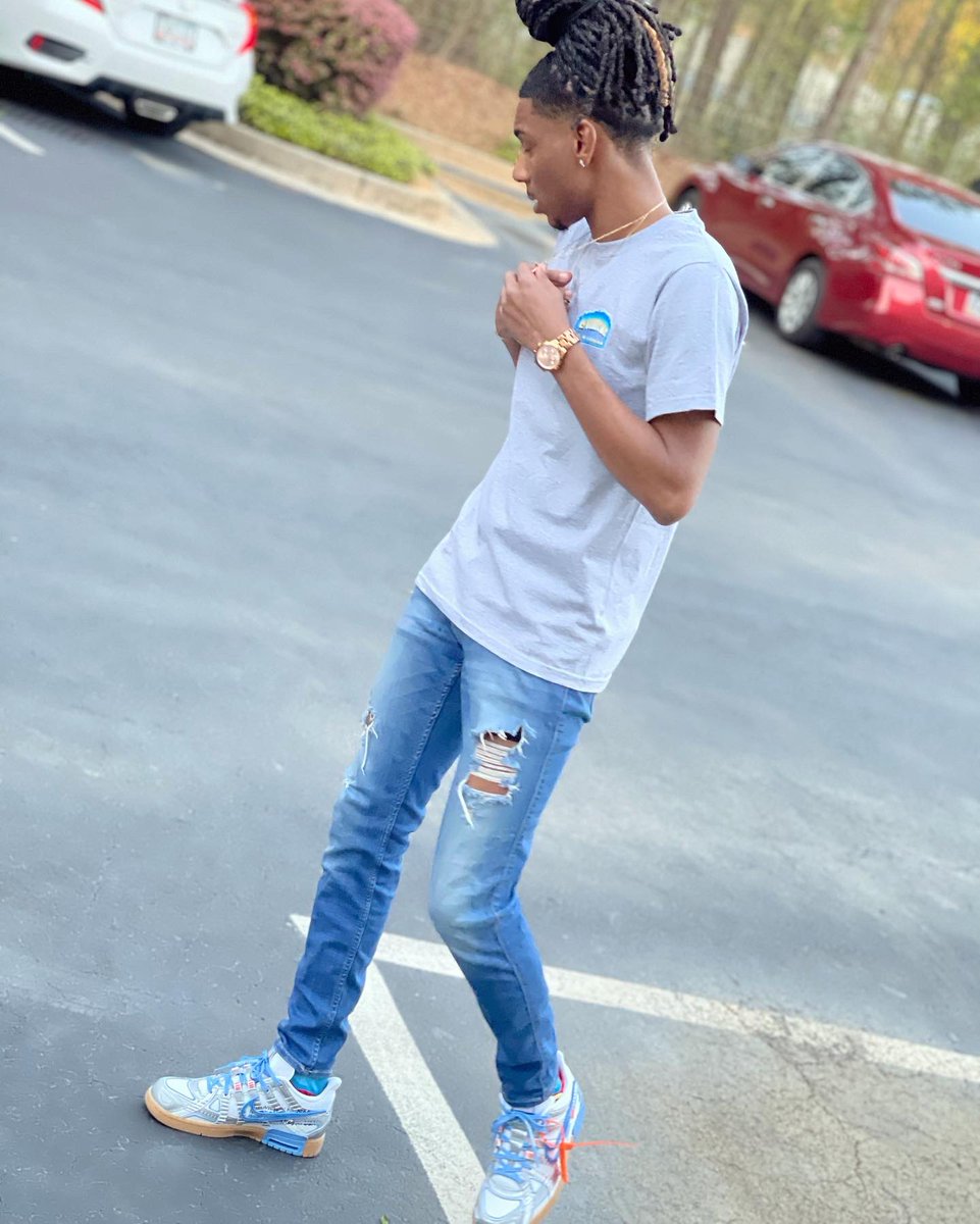 Lil dude turnt 25 yesterday ♈️ #Aries