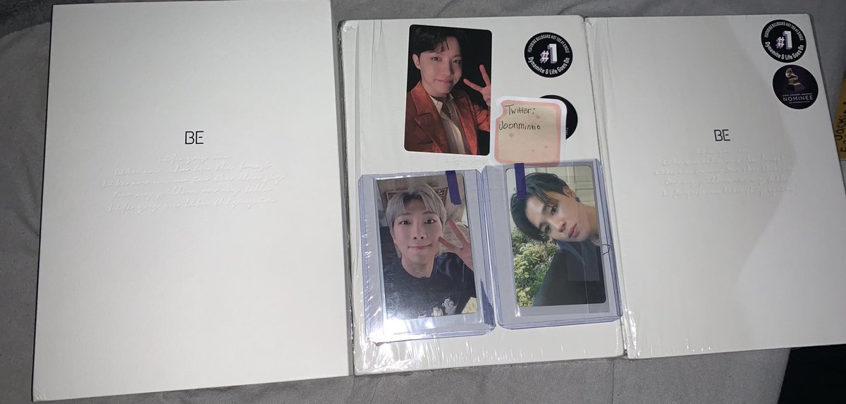 MiniieMonii's tweet image. Loooking to trade some PCS and sell some some albums #btstrading #btspcs #btstradingpcs  #btstrade