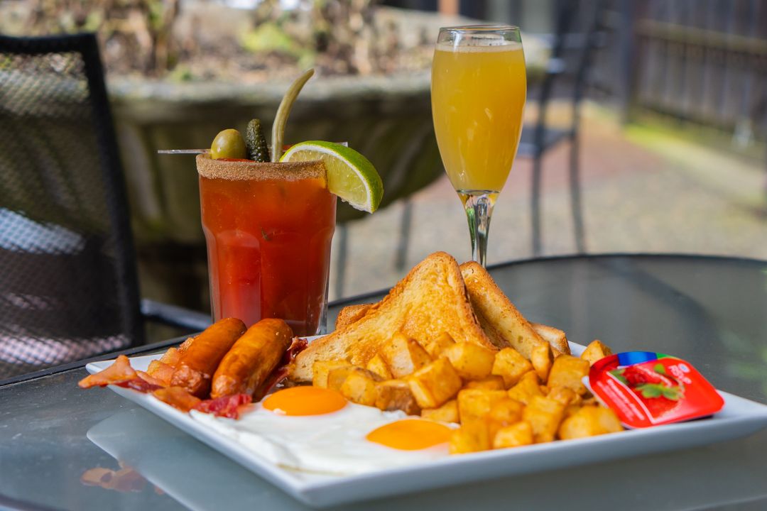 Met Bar & Grill (@metbargrill) on Twitter photo HELLO EASTER WEEKEND πβ
β
Enjoy our $5 brunch and tasty brunch cocktails such as mimosas and our classic Caesar on our patio πΉπ₯
#Brunch is available weekends from 12 pm to 3 pm on the patio!
#easter #cocktails #drinks #patio <a href="/DowntownNewWest/">Downtown New West</a> HELLO EASTER WEEKEND πβ
β
Enjoy our $5 brunch and tasty brunch cocktails such as mimosas and our classic Caesar on our patio πΉπ₯
#Brunch is available weekends from 12 pm to 3 pm on the patio!
#easter #cocktails #drinks #patio <a href="/DowntownNewWest/">Downtown New West</a>