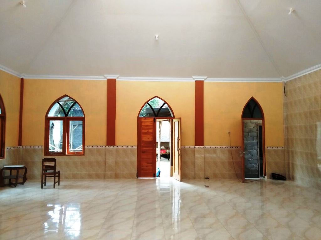 ErtwaKsa's tweet photo. 🕌 جامع في اندونيسيا
 بـ 92 الف ريال (يُصلى فيه الجمعة)
تنفيذ #ارتواء_التنميه

💧ويبدأ حفر آبار الشرب من 999 ريال
وبئر (مضخة كهربائية وصنابير) ب 2400

للإستفسار واتساب:
https://t.co/yxFSwbHFJ4

لمشاهدة بقية المشار��ع من آبار ومساجد زوروا موقعنا:
https://t.co/oyIMLIzvke https://t.co/nJ4igmb4rz
