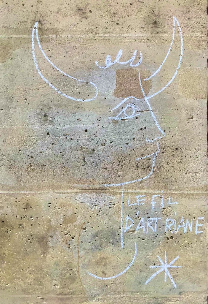 JohanneCasa's tweet photo. Merci #jcdecastelbajac pour ce bol d’art poétique & éphémère rue des #BeauxArts https://t.co/kGy7XzQdYG