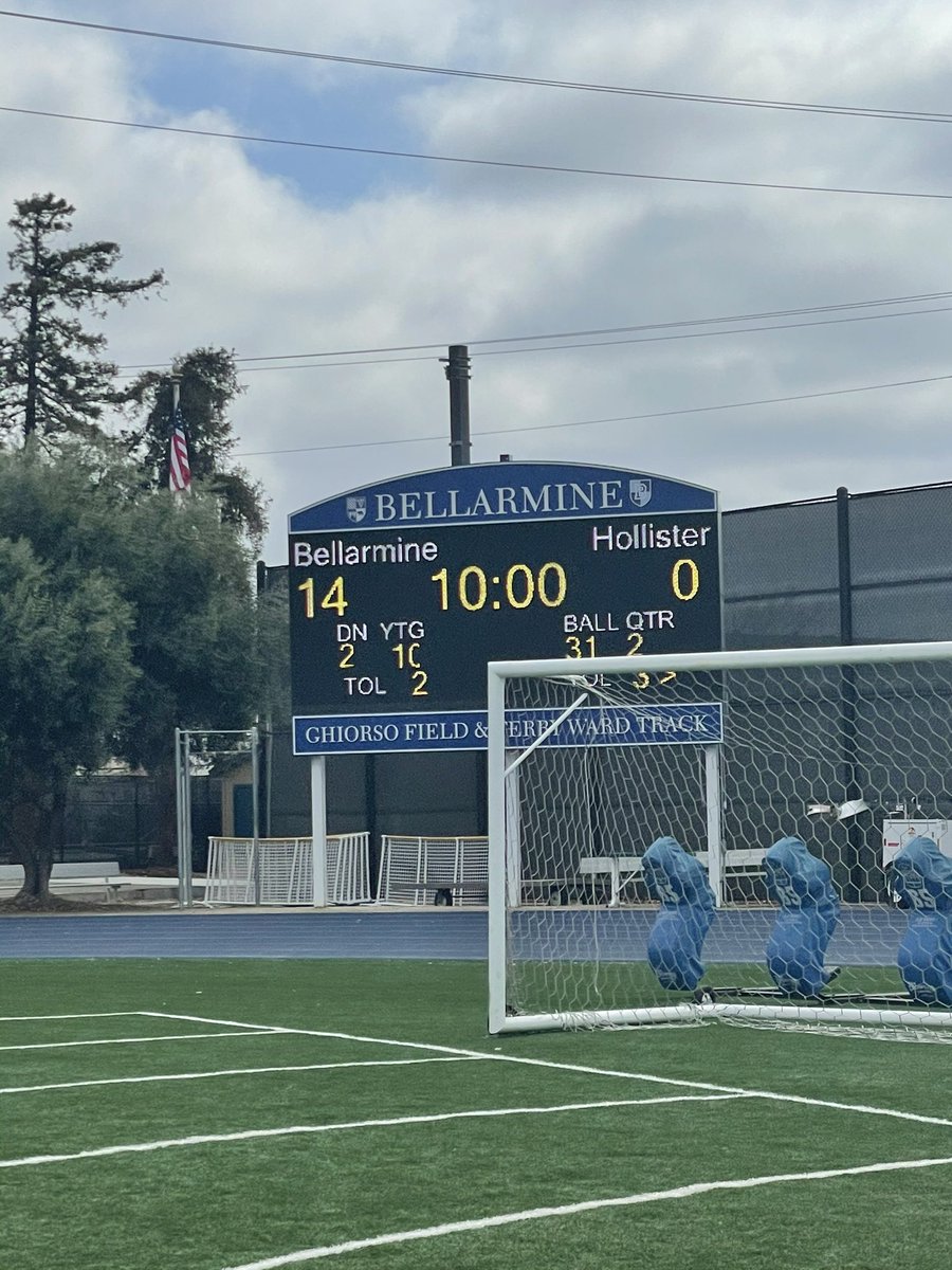 bcpfootball's tweet photo. JV up 14-0 at the end of the 1st Quarter against San Benito High School after 1st Quarter Touchdowns by Riley Paran ‘23 and Wilson Pimentel ‘23! #GoBells🔔 https://t.co/w8c6tWnfpk