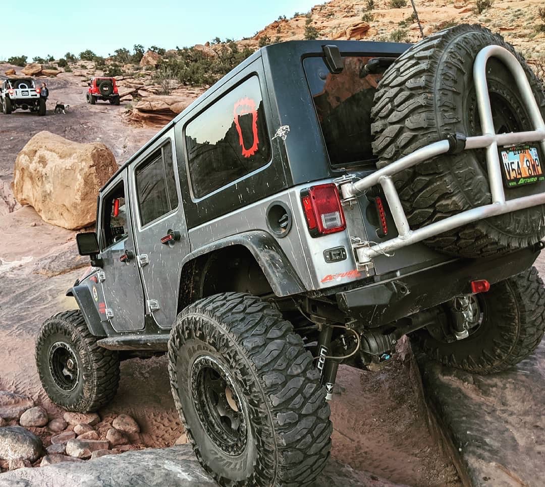 Now, that’s our kind of weekend trip. 👍🏻👊🏻 🔪 #GoYourOwnWay #atturotires #trailbladeboss #jeep #easterjeepsafari 

📸: @squatchontherox