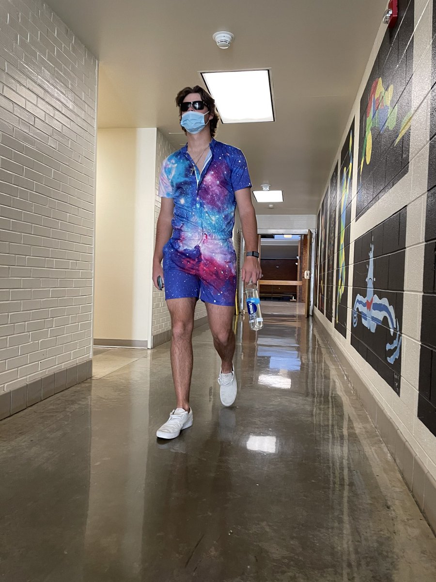 The BroPound got it done yesterday to open conference play and now the boys are arriving for game 2. Here’s a sneak peek.