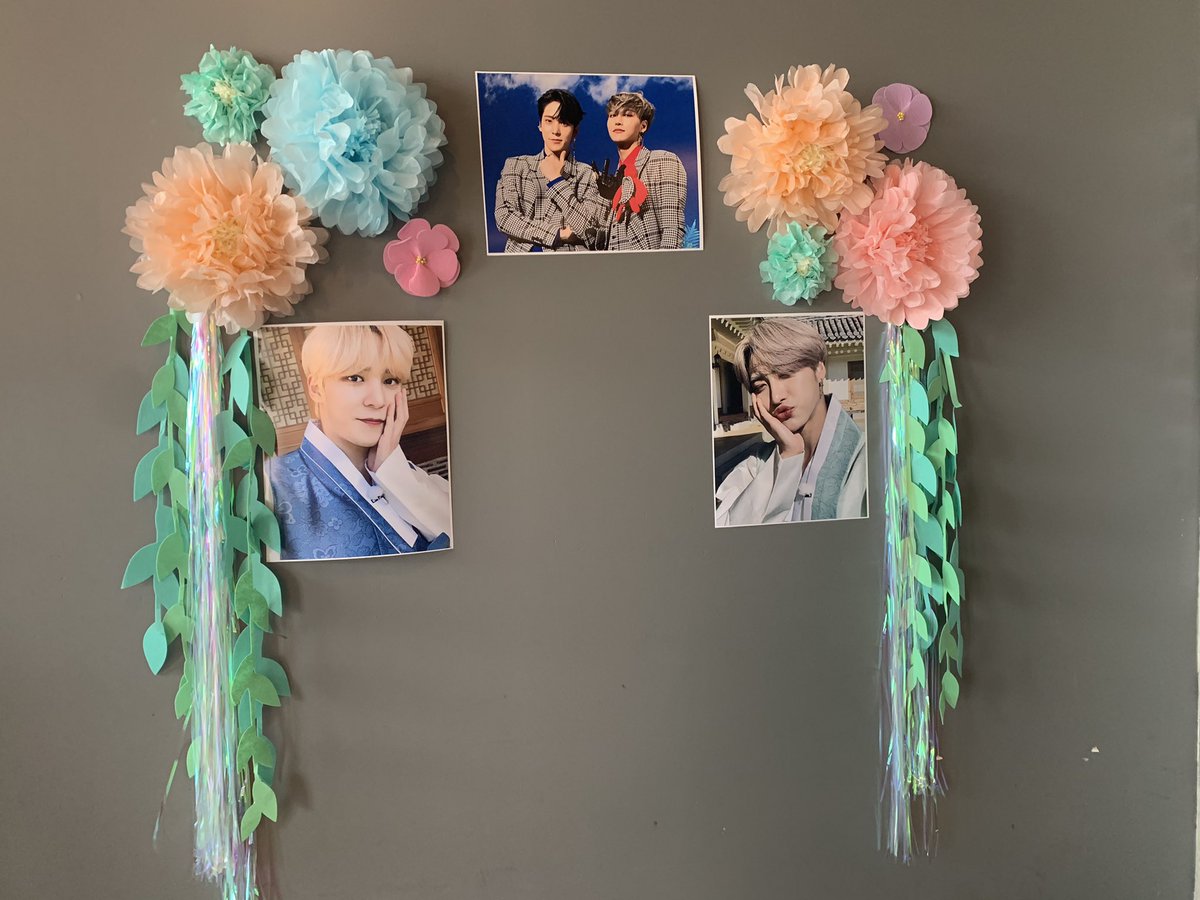 _jjhww's tweet photo. Loveeeeee this cup sleeve event 😆😆 also Happy Seonghwa Day ❤️❤️❤️❤️❤️❤️❤️❤️❤️❤️ https://t.co/uHqPLIb5Ru