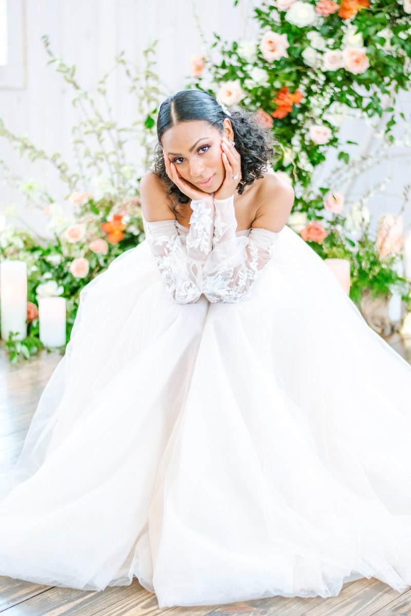 AWallace39's tweet photo. My wife recently started practicing photography and if anyone knows someone in the DMV looking for a wedding photographer or if you even just give her a follow on Instagram it would be such a confidence boost for her and I would really appreciate it.
https://t.co/Pl44IXJ2uH https://t.co/2aRQfxSRPZ