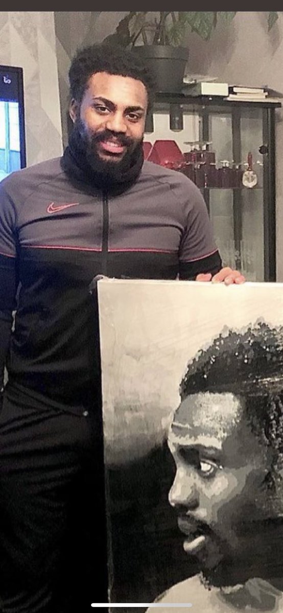 DJXRAY77's tweet photo. Everyone coating off Danny Rose for the way he looks in this pic but him having long hair & that overgrown beard is because he is actually one footballer who has stuck by government rules & not had their hair cut down a back alley 🤣🤣🤣
#COYS #THFC #LockdownStruggle @XRAYTEDPRO https://t.co/2HdKb8RRYr