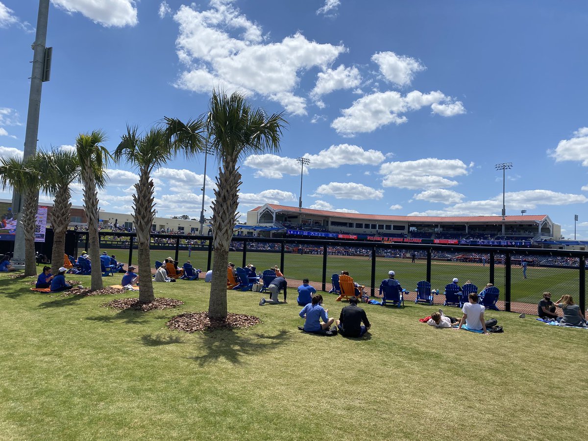 RobertTangeman's tweet image. Great day for some ⚾️ in Gainesville #GoGators
