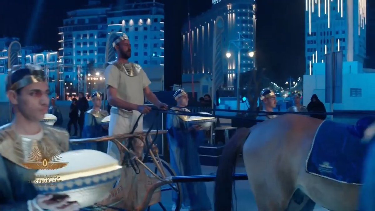 meshmeshsalama's tweet image. عظمة على عظمة يا #مصر
#موكب_المومياوات_الملكية