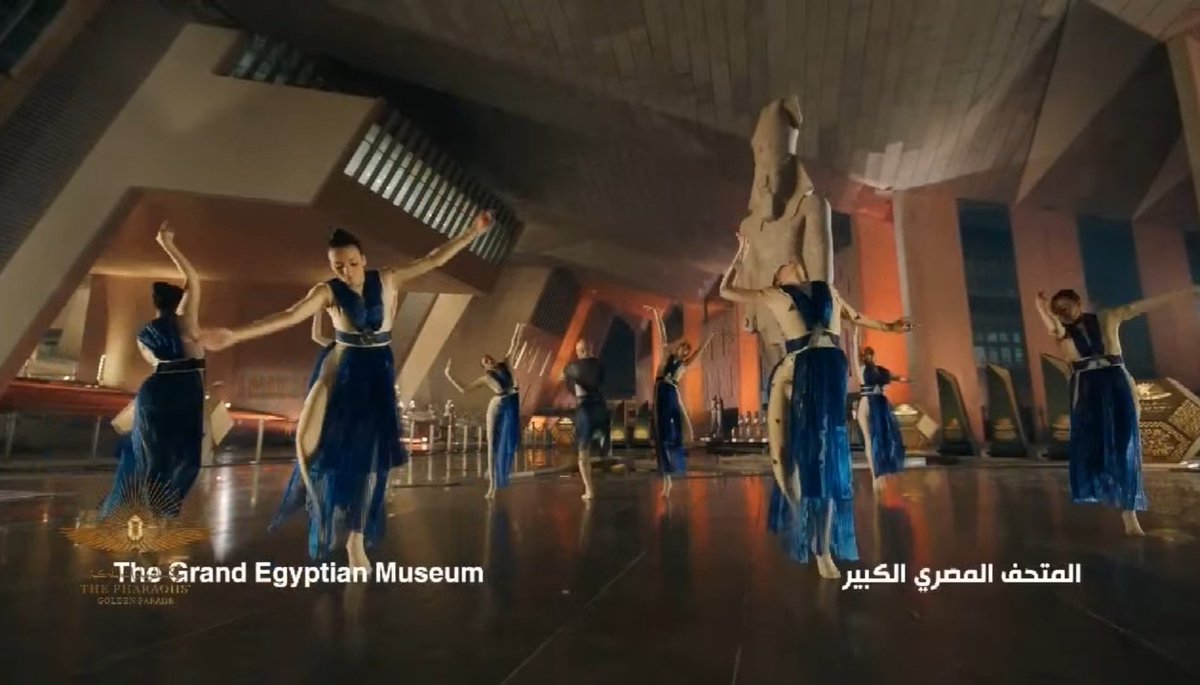 meshmeshsalama's tweet image. عظمة على عظمة يا #مصر
#موكب_المومياوات_الملكية