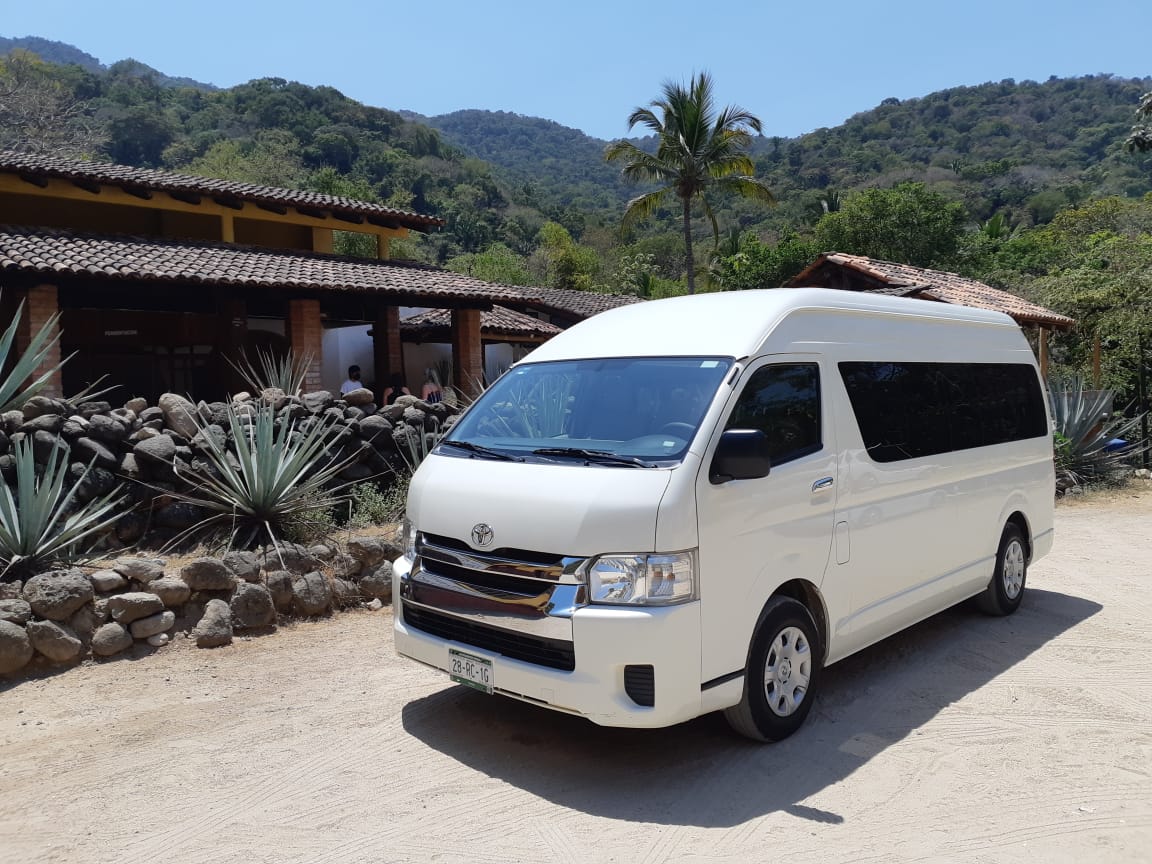 SeaTranspo's tweet photo. Ready for the tequila tour?

¿Listos para el tour de tequila?

#seavallarta #cityandtequilatour #helpingtouristscreatememories https://t.co/JJW8xbISxC