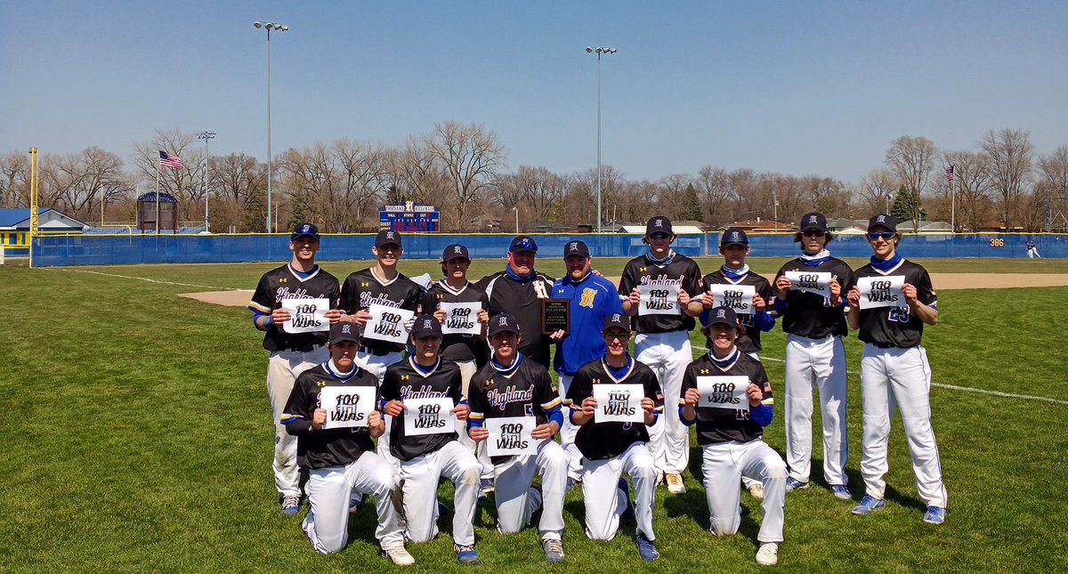 HighlandHighHHS's tweet photo. Congrats to @19JOHNBOGNER  on his 100th, 💯  coaching win .
5-4 in 8inn vs Crown point.
#nwihssports. @stohAD1 @indsportstalk @IHSAA1 @nwipreps @WJOBNetwork @TheRSN .. @HHSBASEBALL19 https://t.co/dUNFkGTl4D
