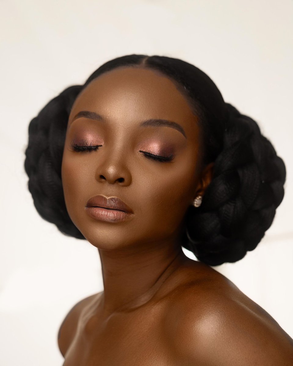 darasimiogbetah's tweet photo. Skin🥺❤️ https://t.co/AgcoPSQrek