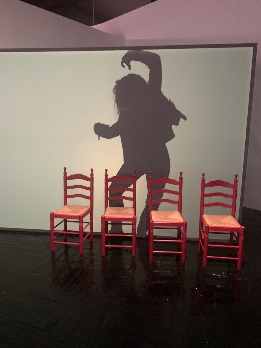 SaraMartinFlame's tweet photo. Año 2004 donde tuve la suerte de formar parte de las 13 bailarinas que componíamos el elenco de la película Iberia de Carlos Saura.
Ahora podéis ver esta fantástica exposición en el Teatro Fernán Gomez de Madrid del 30 de Marzo al 6 de Junio 
#saramartinflamenco #bailarina https://t.co/BGaX6dCoRf