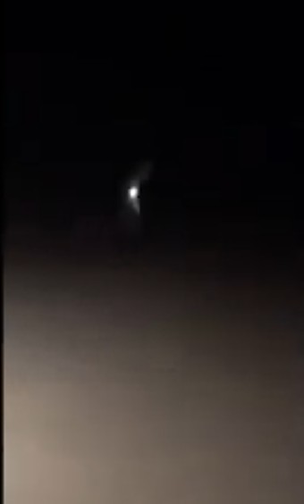 تويتر على تويتر سبحان الله من جن أبو فانوس عجيب أمره غول أو غيلان يتوه الناس في الصحراء بالفانوس ماله من بعيد تفكره سيارة جايه أو حد يريد