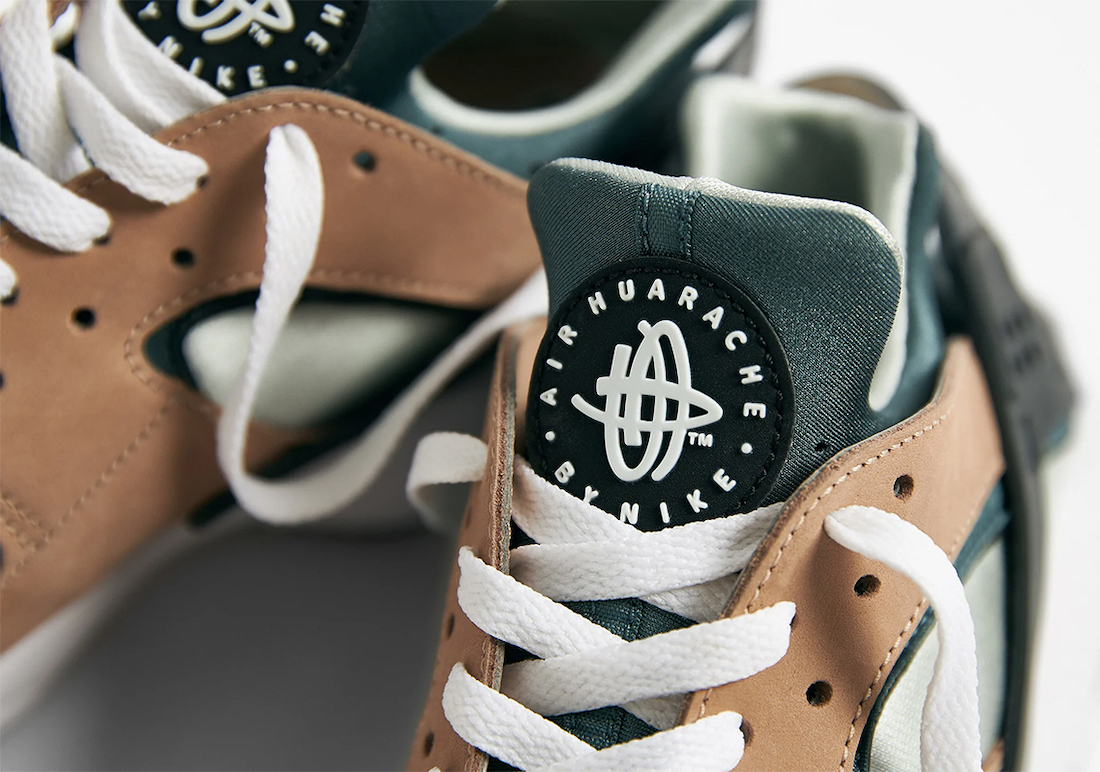 Nike is bringing back the 2003 Air Huarache "Escape" bit.ly/3fIaylQ
