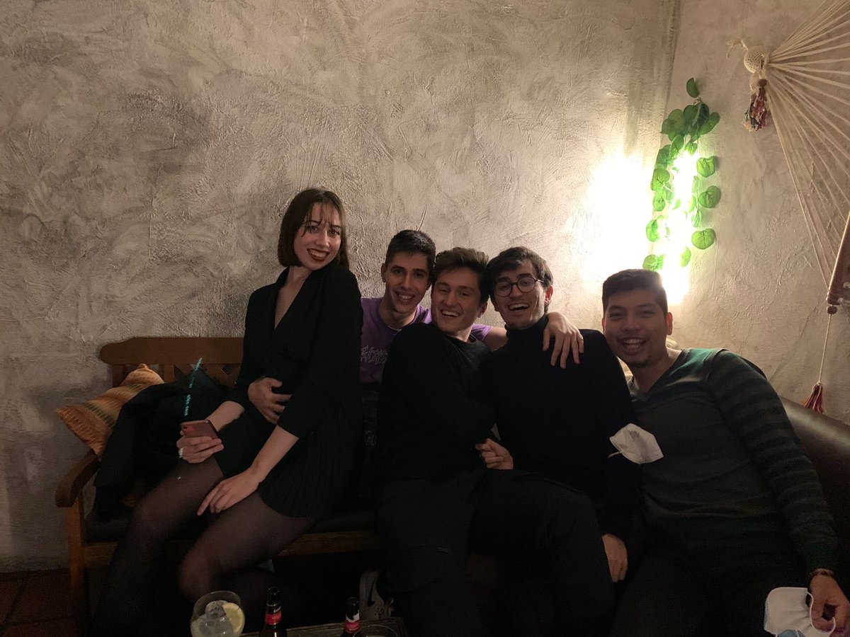 alej🌸 (@alejiklo) on Twitter photo 