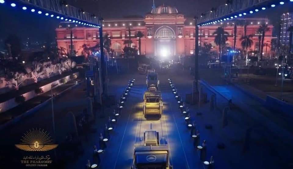 Jasy200822's tweet photo. This is Egypt 🤩
#موكب_المومياوات_الملكيه https://t.co/idy4JTTTYQ#موكب_المومياوات_الملكيه https://t.co/o7vZGJM7Co