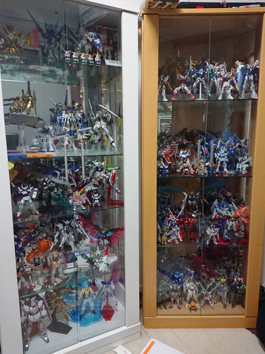 ガンプラ好きな福岡人 ビッグウッドというアウトレット家具屋で買いました アウトレットなので 在庫があったりなかったりで何度か足を運び 良さそうなのがあった時に買いました