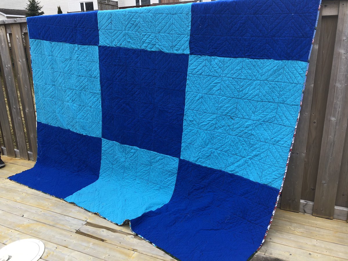 photofreaky's tweet photo. Finished my first king quilt #stringquilt 324 squares fm scraps form last years projects https://t.co/KWoiEApMXn