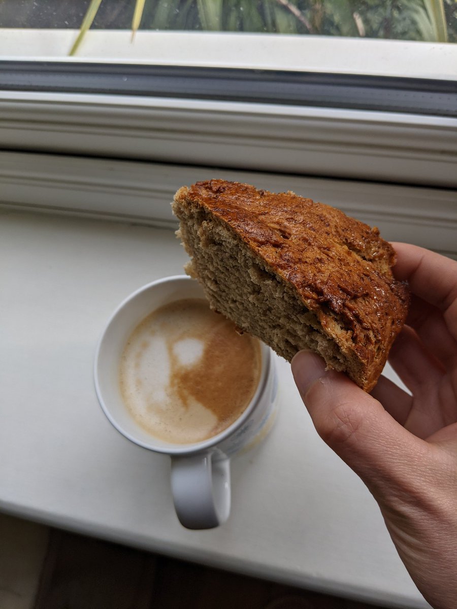 CtiaCndd's tweet photo. And on Easter weekend we bake! Portuguese Folar (traditional Easter Sweet bread) and Carrot cake covered with chocolate. All vegan of course, no need to ever harm animals to enjoy a treat. #Vegan #Folar #CarrotCake #EasterWeekend #VeganEaster #baking https://t.co/Qo5lGbZtZH
