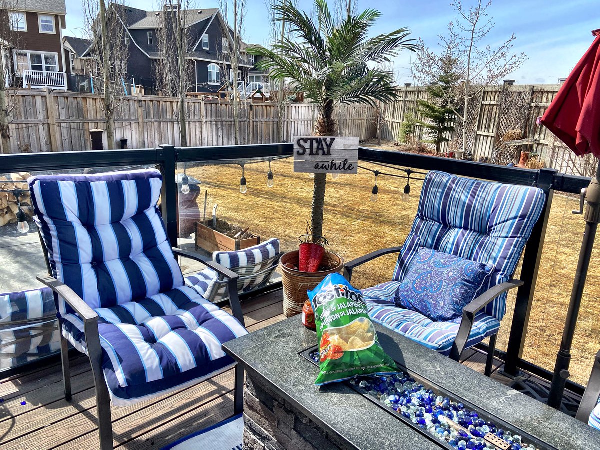 MAVENuncut's tweet photo. After raking &amp; mowing the lawn, and taking out the patio furniture, this woman is having a beer! Or three.  I’m obsessed with mowing the lawn, it’s my favourite! Anyone else love outdoor work?
#getoutside #FirstLawnMow #physicalLabour #thebeermaven #spring #yyc #beerme https://t.co/CyhVN5hWmP