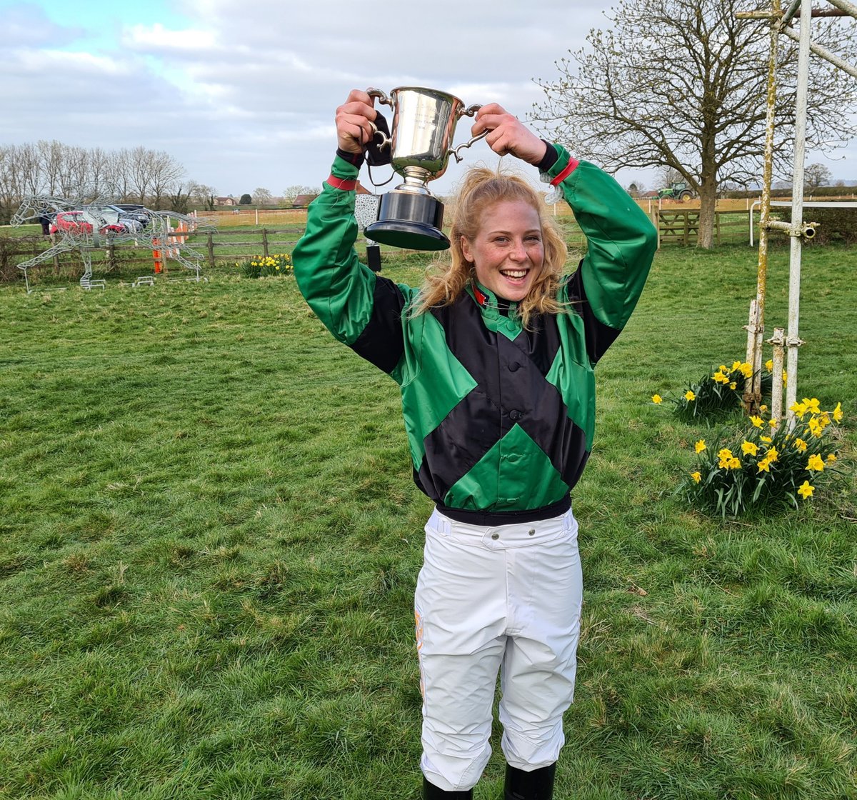 Congratulations to Izzie Marshall who rode Normofthenorth to victory at the Kimble Point-to-point today 🏆 🐎 Our thanks to the organisers for putting together an excellent event under difficult circumstances @KimblewickRaces #point-to-point #horse #racing #winner #trophy