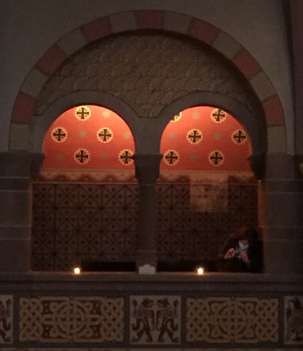 Hannover, Bethlehemkirche Linden-Nord. Live: Vorgezogene Osternacht auf 19 Uhr. War sehr sehr schön! <a href="/Evangelische/">Evangelische Zeitung</a> <a href="/StadtkirchenH/">Stadtkirchenverband Hannover</a> <a href="/evangelisch_de/">evangelisch.de</a> 
#karsamstag #osternacht