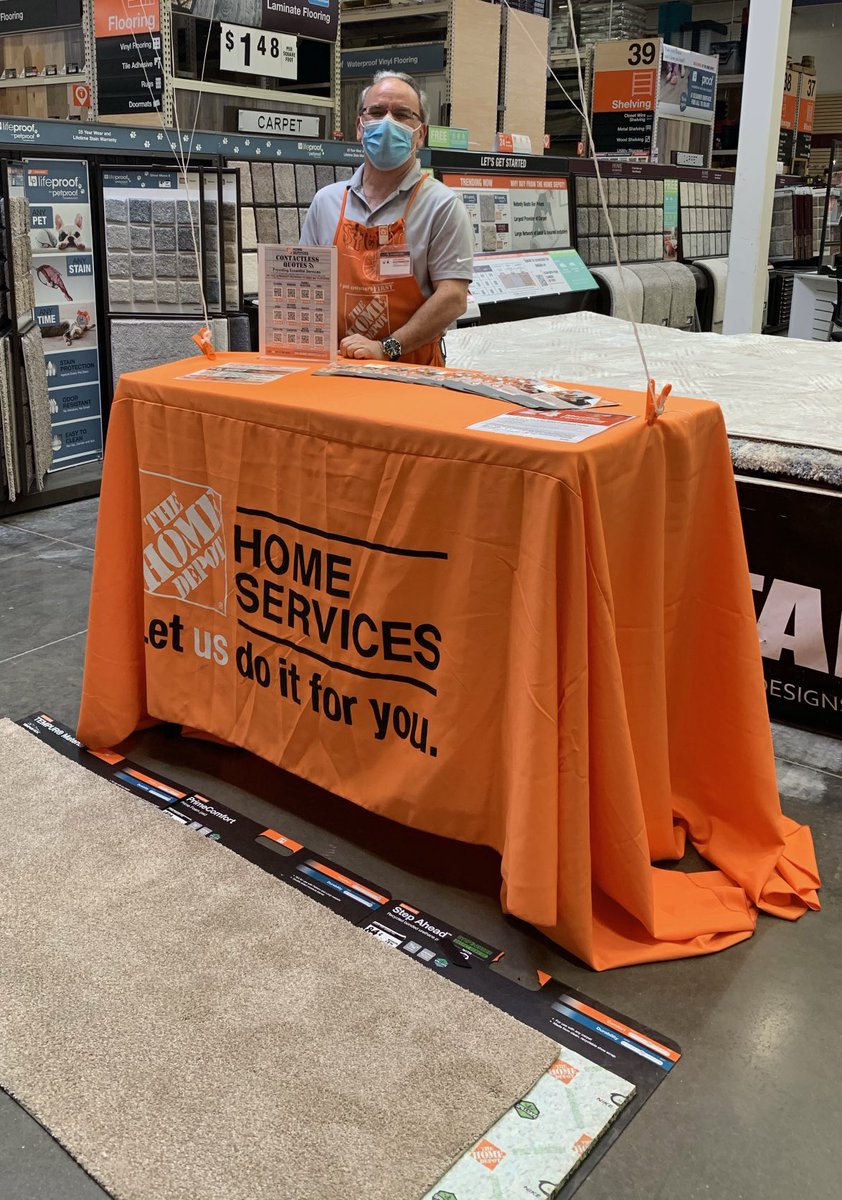 Steve is ready to assist customers with their carpet needs #badger949 ⁦<a href="/Penn_DSM/">Judy Penn</a>⁩ ⁦@BowenKaci⁩ <a href="/jas110882/">Jeff sparks</a>