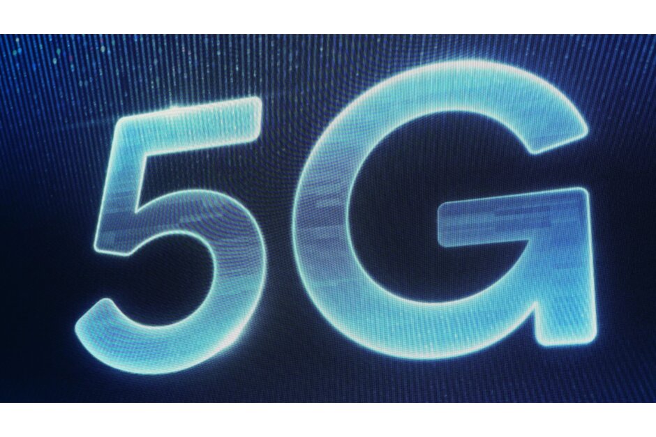 PhoneArena's tweet photo. World still awaits first 5G BlackBerry phone https://t.co/EGcVLn03Uz https://t.co/sV8q5aIWjS
