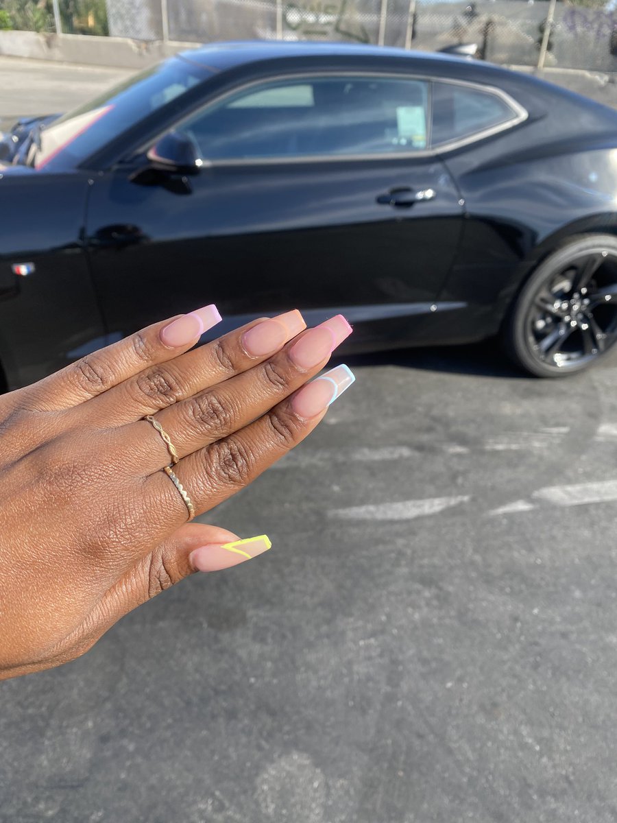 CocoBree1's tweet photo. What I asked for vs what I got #nails #nailsoftwitter #nailart https://t.co/0rAv7sjatH
