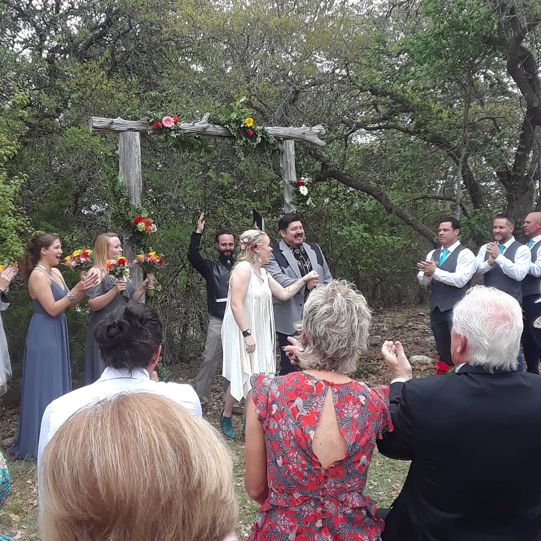 yogirlALF89's tweet photo. His bachelor days are going...going....GONE!! ⚾️ Congrats to my cousin EGG and his new wifey Courtney!! Thanks for having us! We enjoyed celebrating yalls special day! 🤵🏻👰🏼 #GoForGomez https://t.co/gqL1gGPhV7